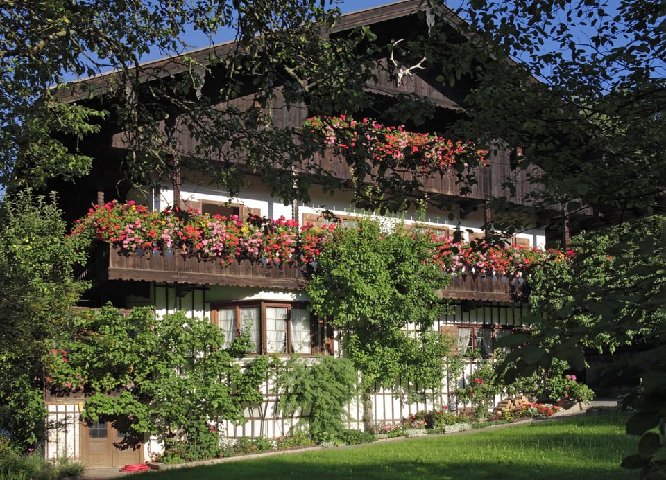 Luddwig Thoma  Haus im Sommer mit Blumen 